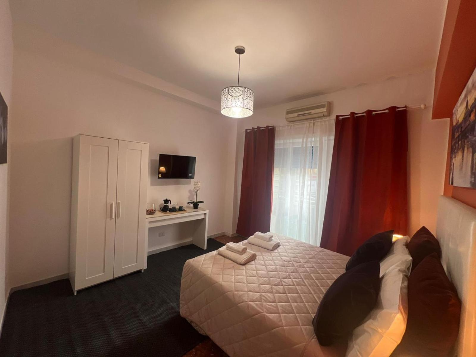 Affittacamere Appia Nuova 639 Rome Bagian luar foto