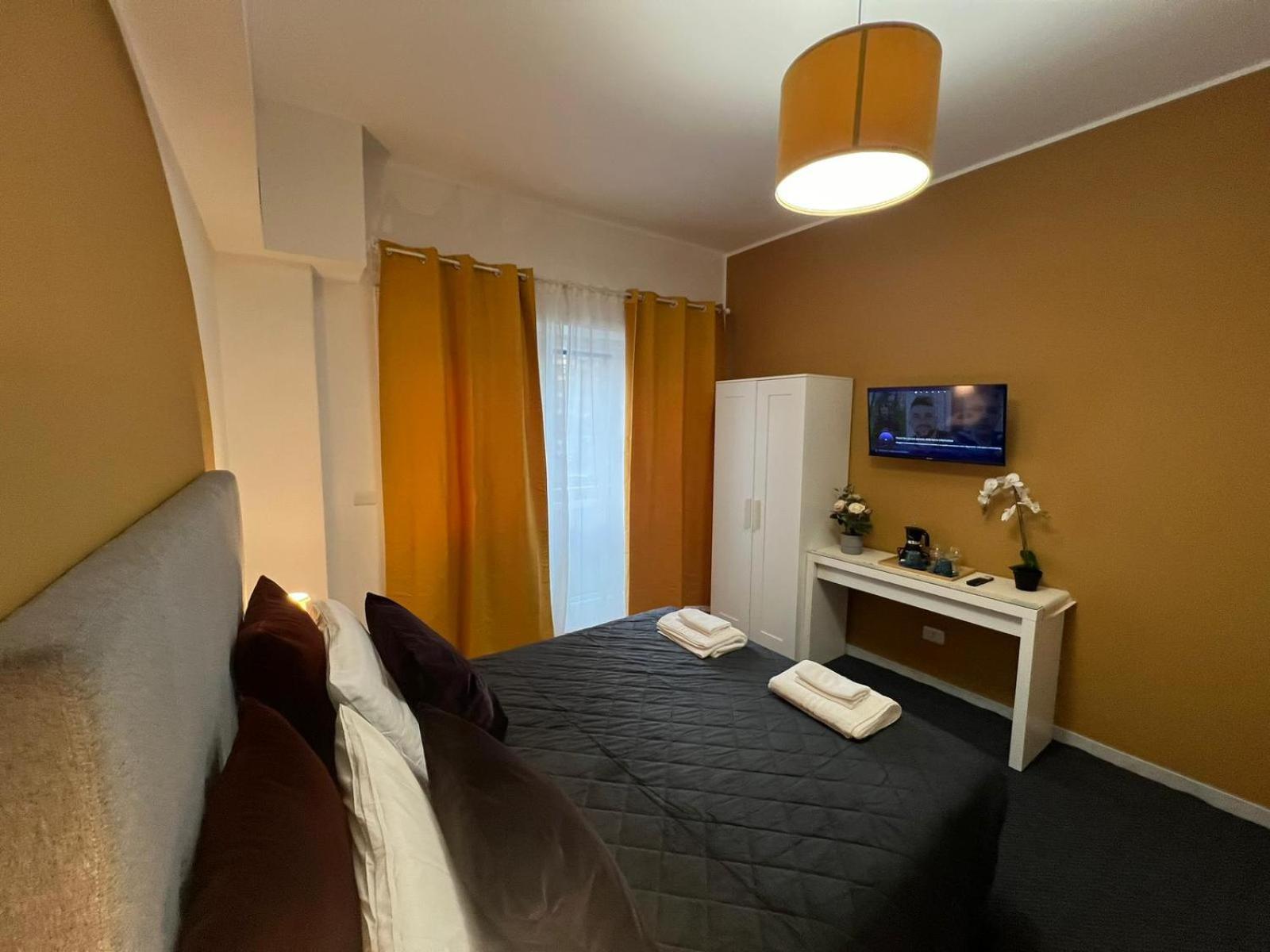 Affittacamere Appia Nuova 639 Rome Bagian luar foto